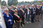 CASTRONNO. CERIMONIA PER CENTENARIO AUTOSTRADA MILANO VARESE ALL’AREA DI SERVIZIO BRUGHIERA EST E SCOPERTURA INSTALLAZIONE DELL’ARTISTA MARTINOLI NELLA FOTO SINDACI E AUTORITA’ PRESENTI