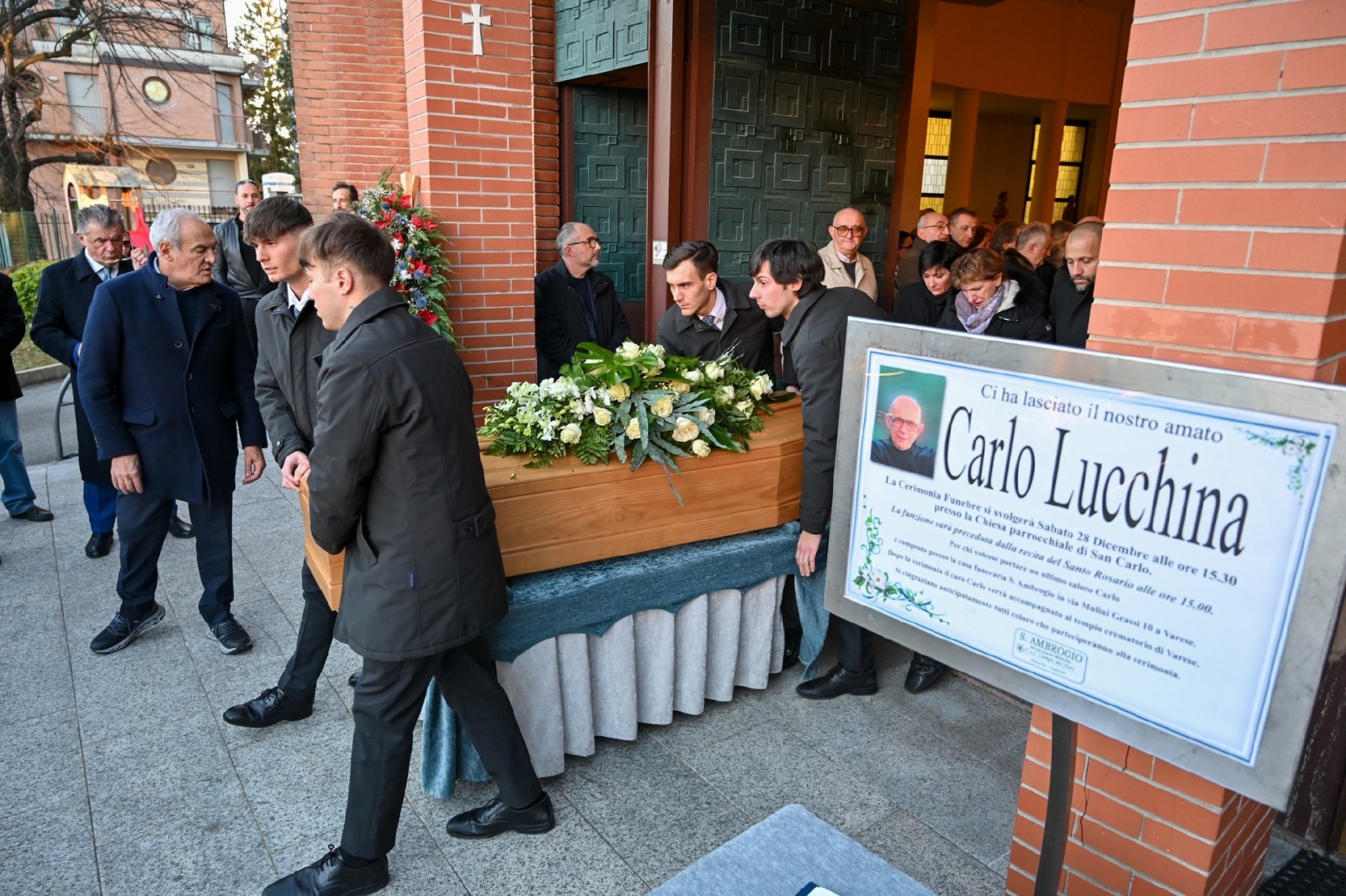 VARESE FUNERALI DI CARLO LUCCHINA CHIESA SAN CARLO BORROMEO