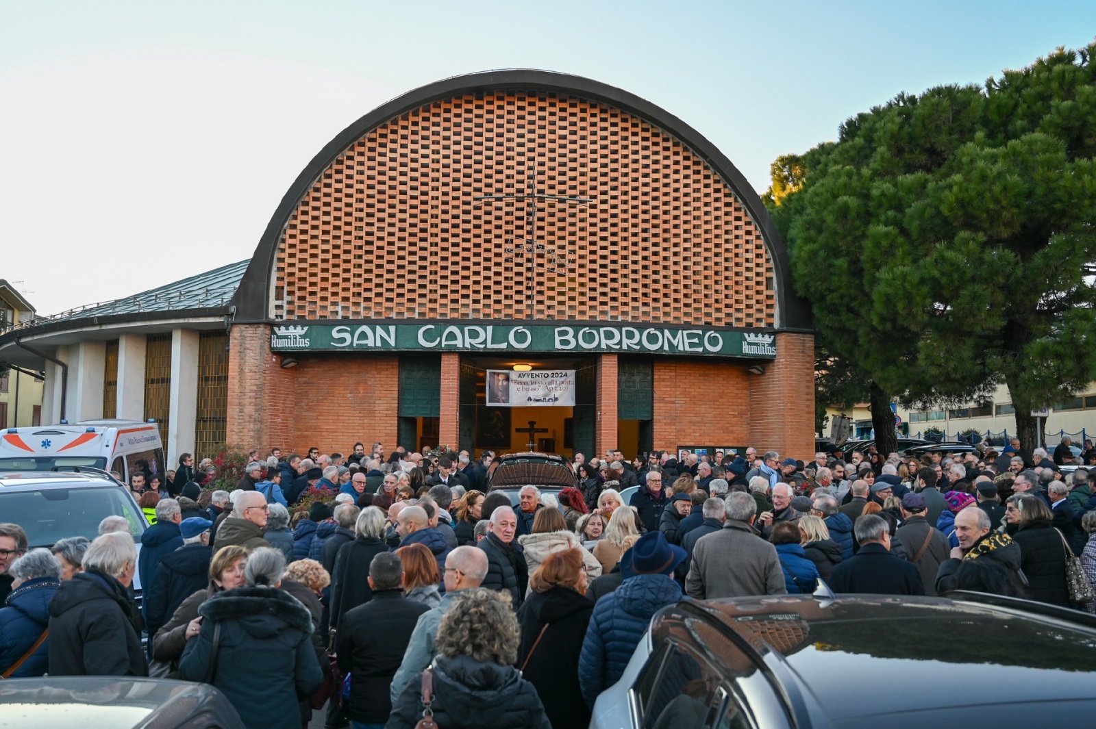 VARESE FUNERALI DI CARLO LUCCHINA CHIESA SAN CARLO BORROMEO