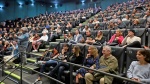 VARESE. VALENTINA LODOVINI, FABIO DE LUIGI E ALESSANDRO GENOVESE AL MIV PER PRESENTAZIONE FILM “10 GIORNI CON I SUOI”