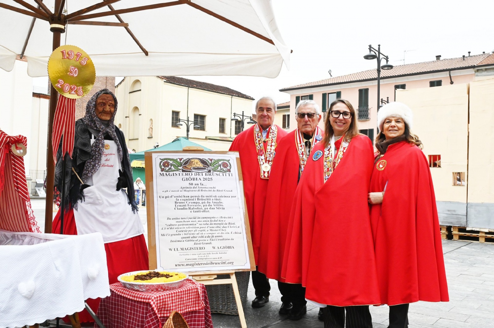 BUSTO ARSIZIO ESPOSIZIONE GIOBIE 2025 IN PIAZZA SANTA MARIA