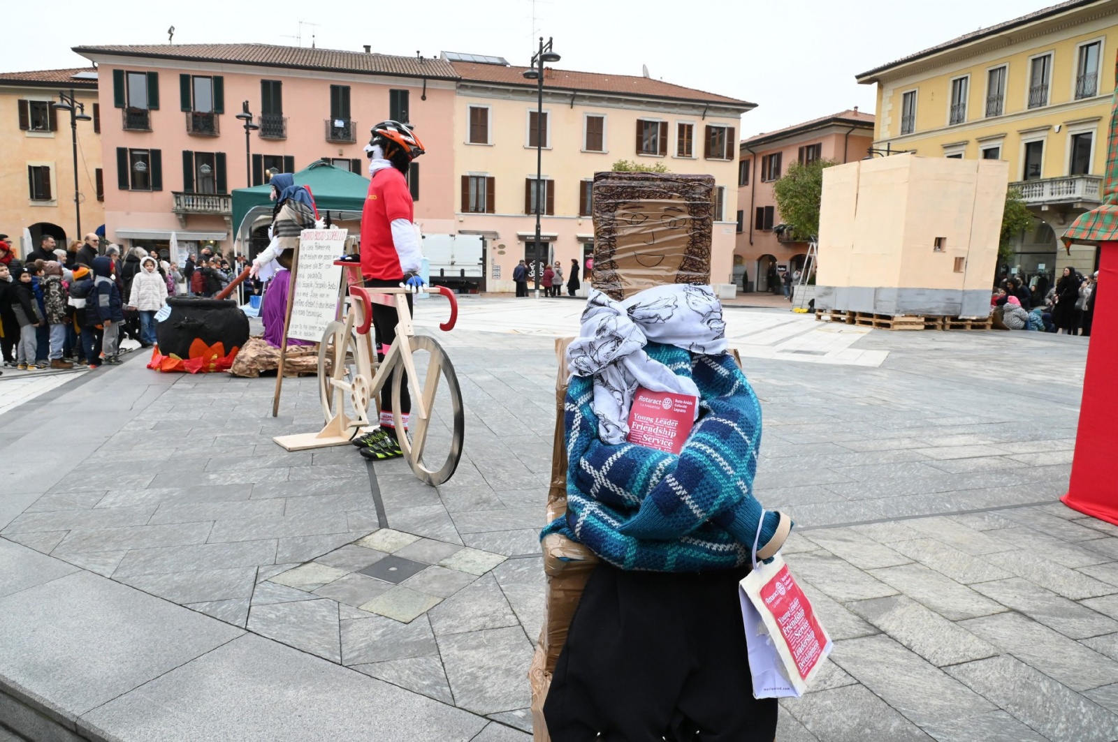 BUSTO ARSIZIO ESPOSIZIONE GIOBIE 2025 IN PIAZZA SANTA MARIA