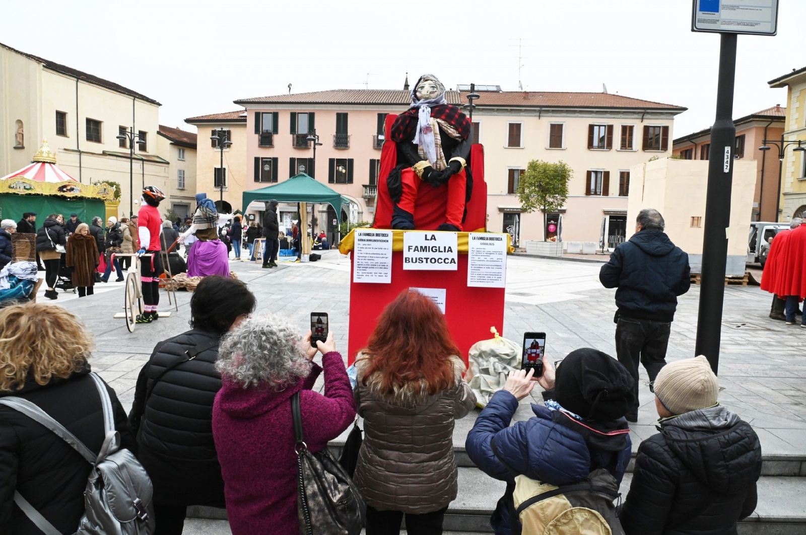 BUSTO ARSIZIO ESPOSIZIONE GIOBIE 2025 IN PIAZZA SANTA MARIA