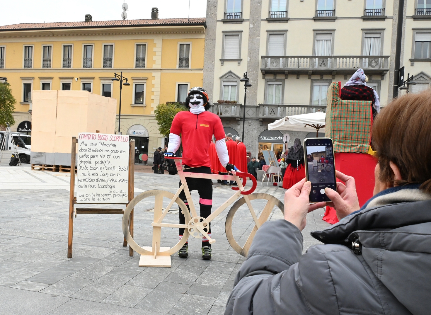 BUSTO ARSIZIO ESPOSIZIONE GIOBIE 2025 IN PIAZZA SANTA MARIA