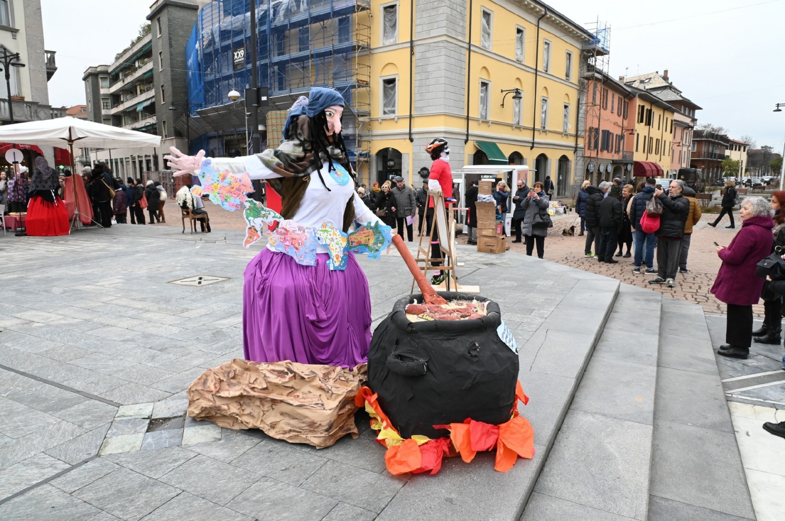 BUSTO ARSIZIO ESPOSIZIONE GIOBIE 2025 IN PIAZZA SANTA MARIA