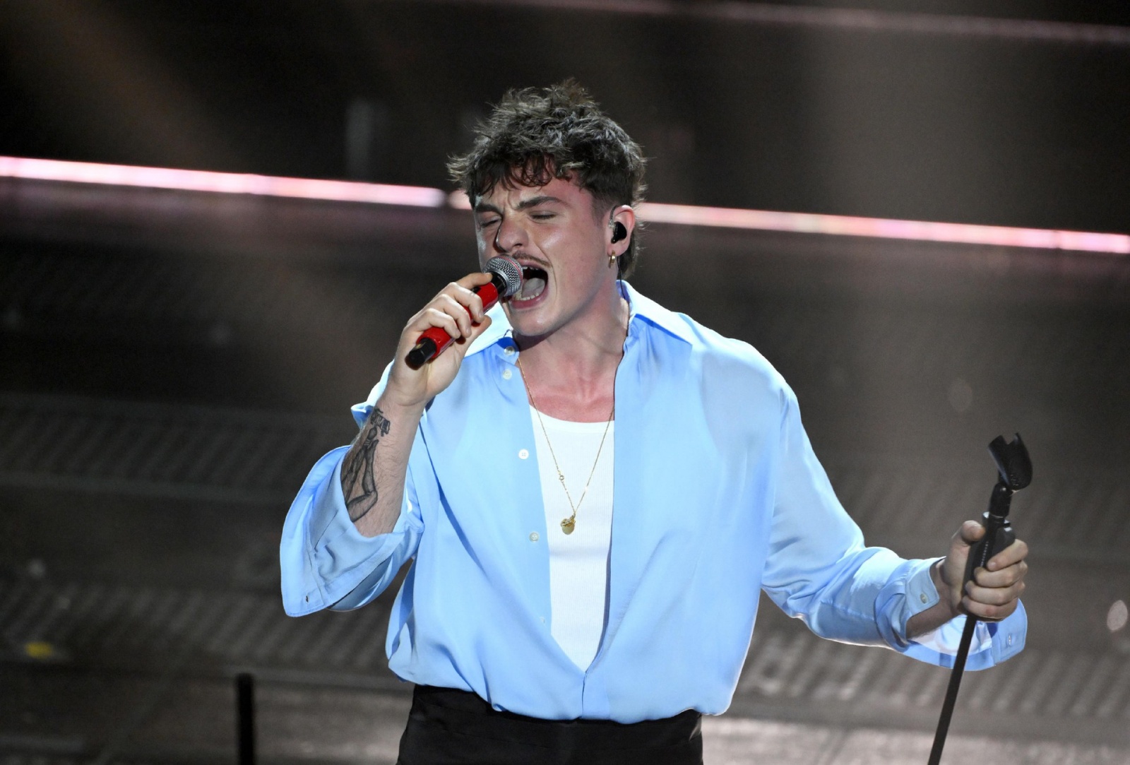 Italian singer Olly performs on stage at the Ariston theatre during the 75th edition of the Sanremo Italian Song Festival, in Sanremo, Italy, 15 February 2025. The music festival will run from 11 to 15 February 2025. ANSA/ETTORE FERRARI