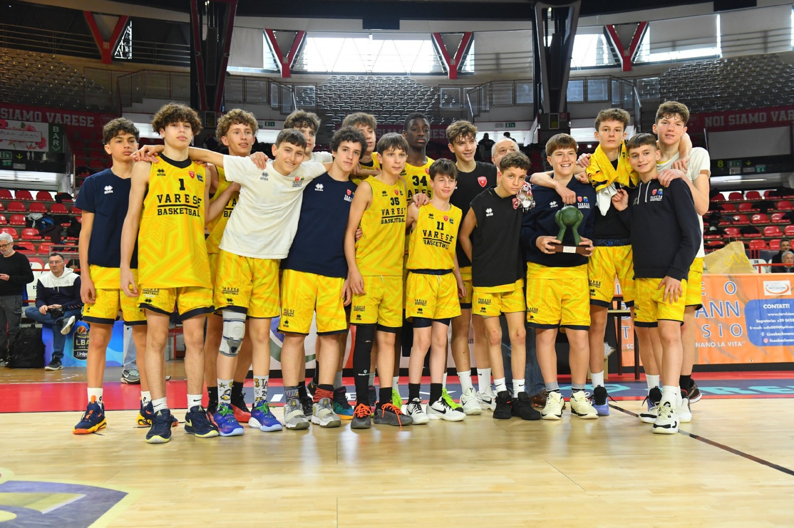 VARESE BASKET TORNEO GARBOSI 2025 FINALI UNDER 14 E PREMIAZIONI - PALAZZETTO ITELYUM ARENA NELLA FOTO SECONDI FINALE UNDER 14 VARESE BASKETBALL