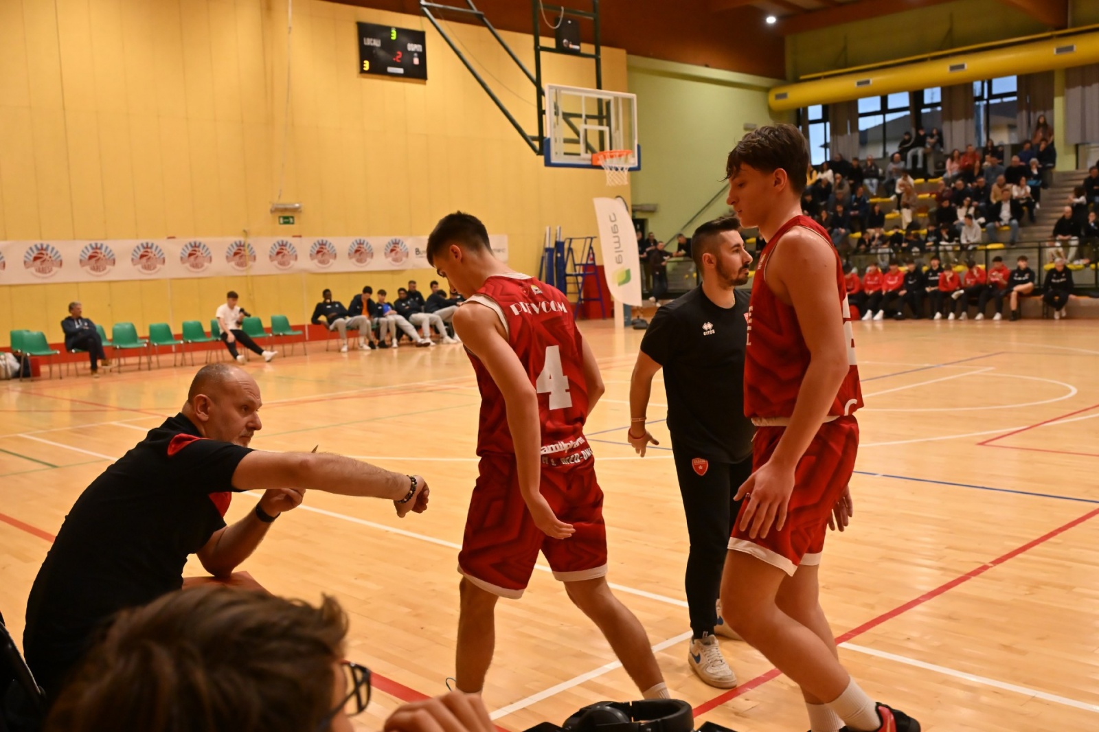 MALNATE. FINALE E PREMIAZIONI TORNEO GIOVANI LEGGENDE 2025 E MEMORIAL SANDRO GALLEANI NELLA FOTO FINALE TERZO QUARTO POSTO VARESE-MILANO
