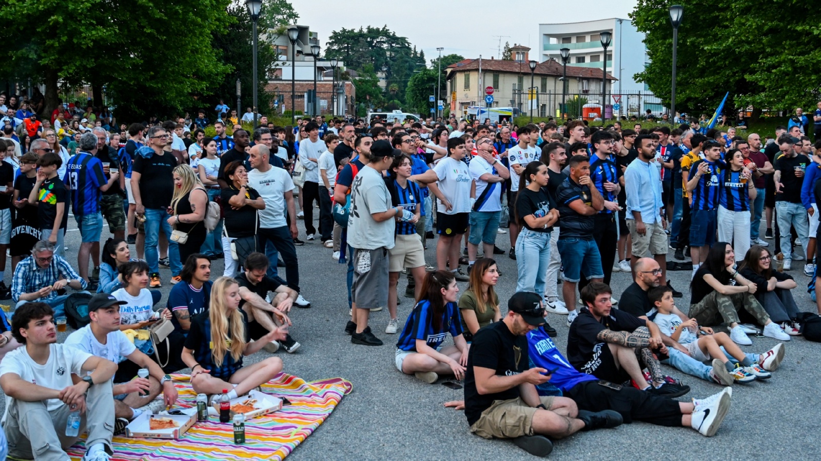 VARESE MAXISCHERMO A VILLA RECALCATI PER LA FINALE DI CHAMPIONS LEAGUE 2025 INTER VS. PSG NELLA FOTO