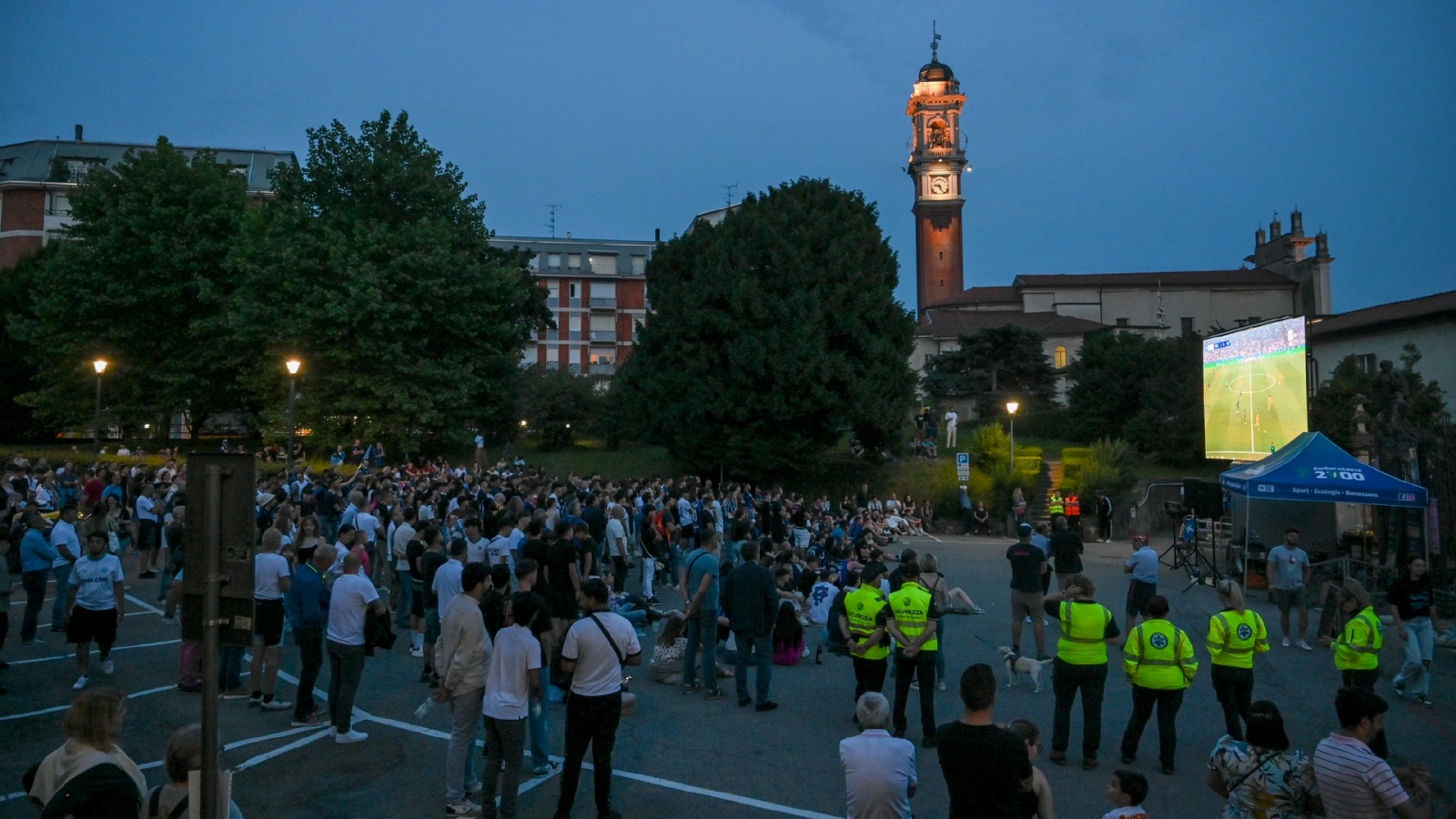 VARESE MAXISCHERMO A VILLA RECALCATI PER LA FINALE DI CHAMPIONS LEAGUE 2025 INTER VS. PSG NELLA FOTO