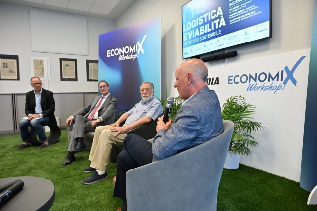 BUSTO ARSIZIO. ECONOMIX WORKSHOP LOGISTICA E VIABILITAÕ, SEDE LA PREALPINA, BORSANO NELLA FOTO DIRETTORE PASCARELLA, PARMA, CRAPANZANO E PASSERA