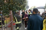 Cornaredo, incendio palazzina in via Cairoli, tre morti e abitanti evacuati - 11 ottobre 2025 - foto Spf/Ansa