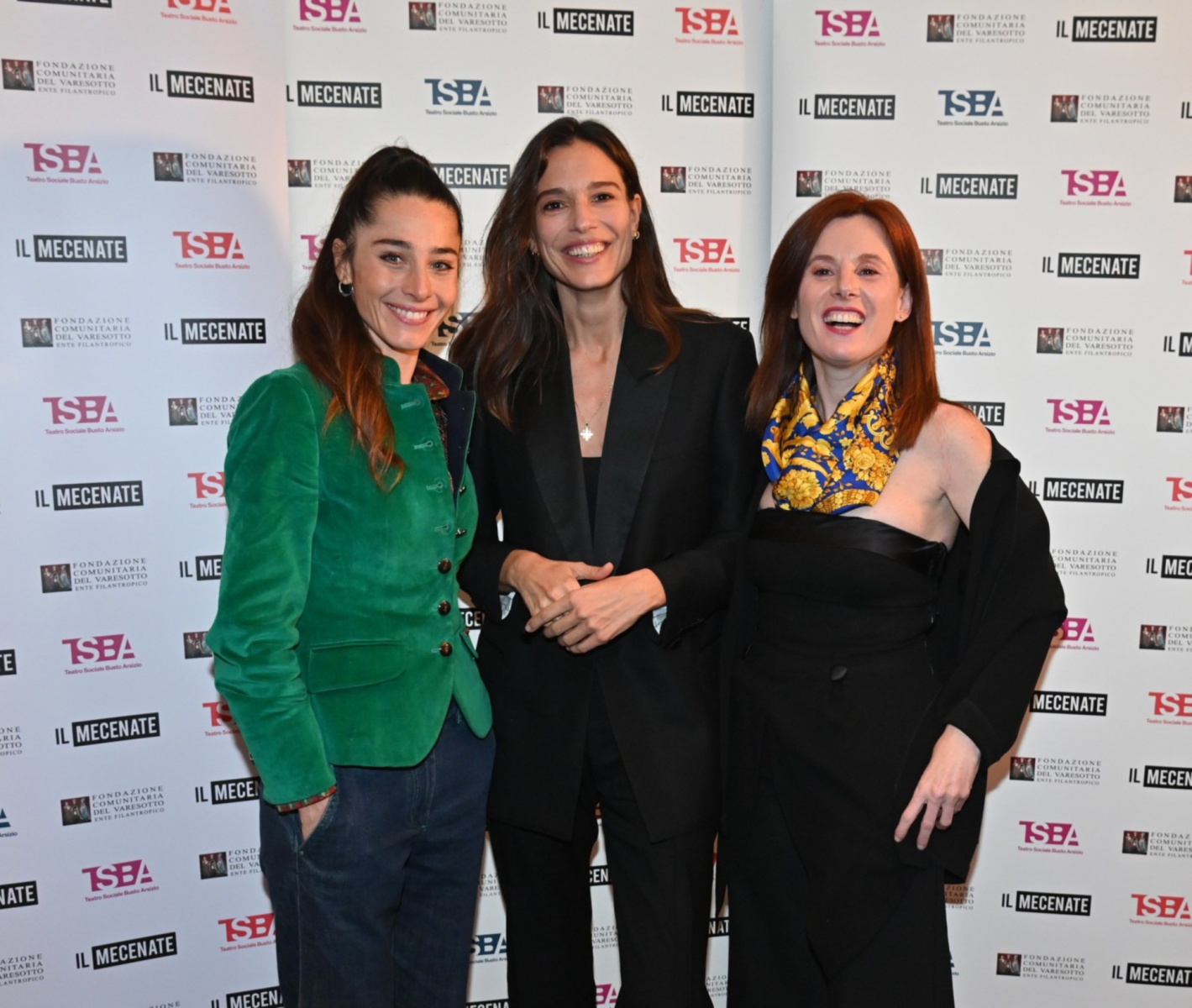 BUSTO ARSIZIO INAUGURAZIONE STAGIONE TEATRALE TEATRO SOCIALE NELLA FOTO CATERINA GABANELLA CHIARA BASCHETTI SARAH MAESTRI