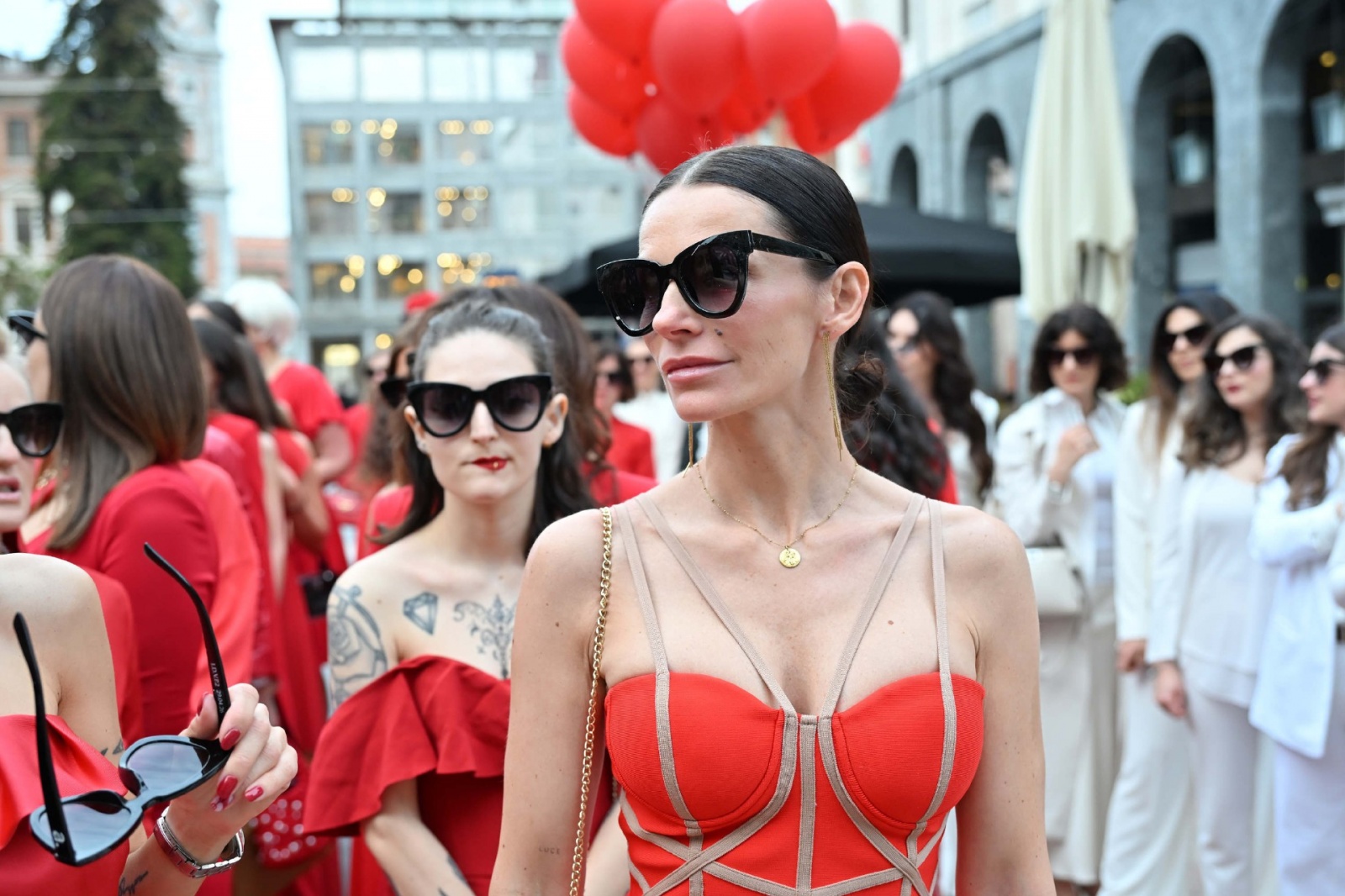 VARESE. EVENTO BENEFICO C.A.O.S. ORGANIZZATO DA ANNA DEL BAR RISTORANTE BASILICO PER LA PROIEZIONE DE ÒIL DIAVOLO VESTE PRADA 2Ó CON ADELE PATRINI, PROF.SSA FRANCESCA ROVERA E EMANUELE MONTI AL MIV, MULTISALA VARESE