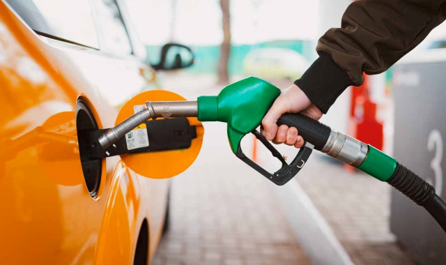 Benzina, i prezzi di inizio anno: variazioni lievi