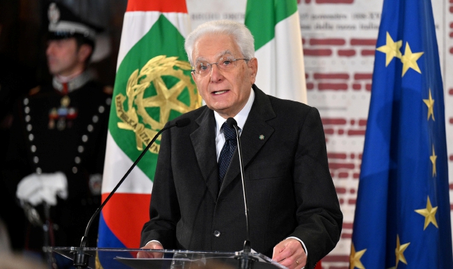 Il Presidente della Repubblica, Sergio Mattarella, durante la cerimonia per il “Giorno della memoria” al Quirinale (Foto Ansa)