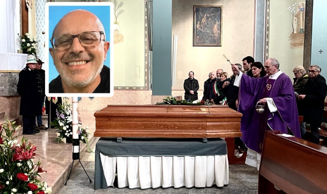 A Castellanza i funerali di Fabrizio Farisoglio (Foto Domenico Ghiotto - Agenzia Blitz)