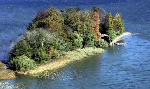 L’Isolino Virginia sul lago di Varese