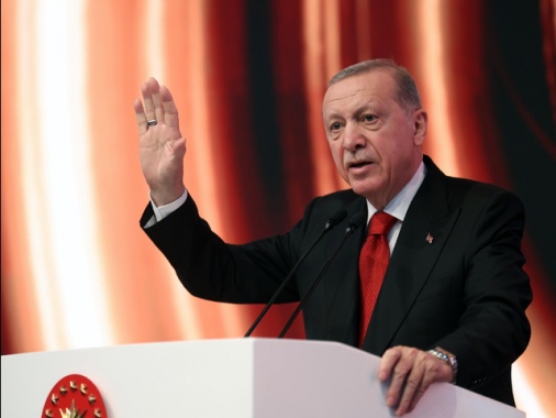 Erdogan, 'sosteniamo fermamente i leader di Hamas'