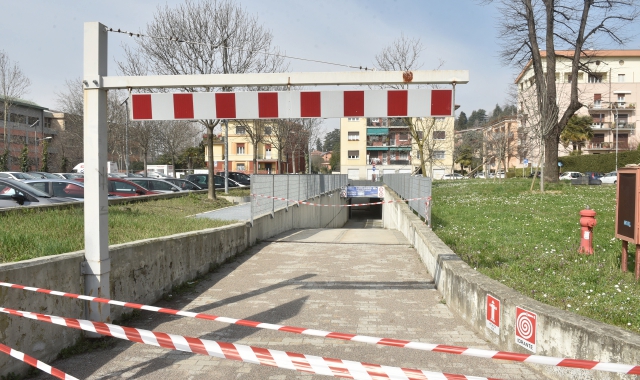 Chiuso da domenica il parcheggio multipiano di via Trentini (Foto Blitz)