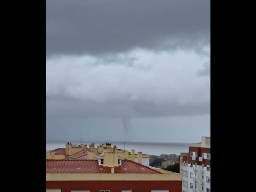 Maltempo in Portogallo: tornado a Lisbona, neve alle Azzorre