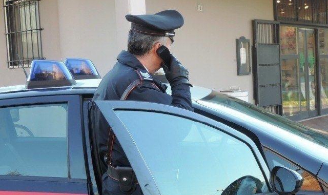 I carabinieri hanno arrestato l’uomo durante un controllo in un bar di Villa Cortese (foto Archivio)