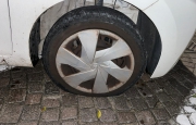 Voragine a Biumo, strage di pneumatici