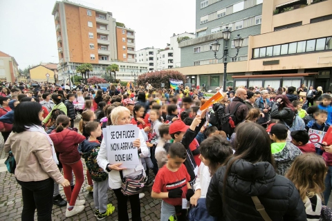 «Pace subito!»: il grido dei 1.500 studenti di Saronno