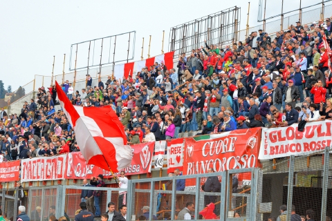 Varese, stadio: chiusi i distinti, tifosi in tribuna