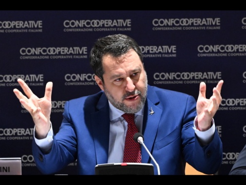 Salvini, non fare il Ponte sarebbe un danno senza senso