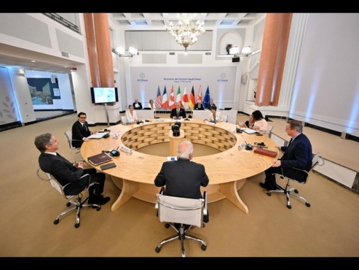 Attacco all'Iran sul tavolo del G7, 'le parti non eccedano'