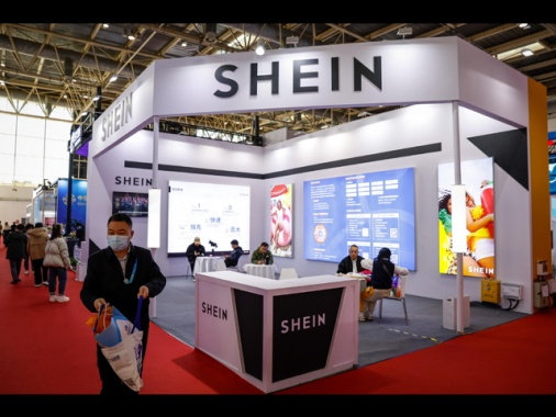 Stretta Ue sull'e-commerce cinese della moda Shein