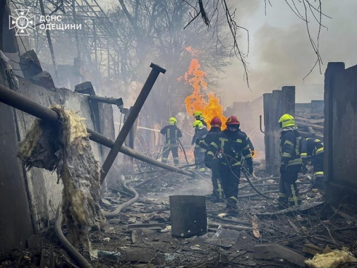 Ucraina: missili russi su Odessa, tre morti