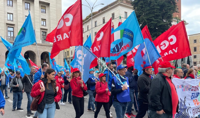 Primo maggio a Varese: «Pace, lavoro e giustizia sociale»