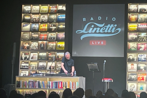 Radio Linetti Live, la storia d’Italia con un giradischi