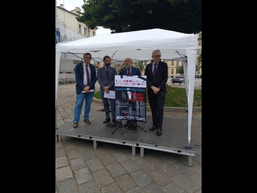 'Basta suicidi nelle carceri', maratona oratoria a Torino