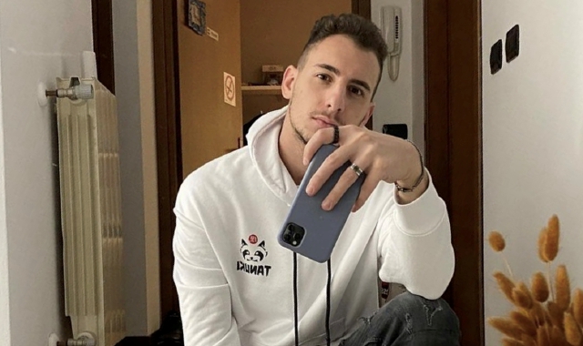 Riccardo Legnani in uno scatto pubblicato su Instagram