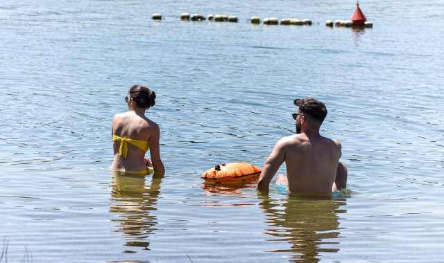 Varese, tuffi nel lago dal 15 luglio al lido della Schiranna