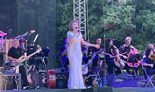 Fiorella Mannoia sul palco dei Giardini Estensi (foto Angelo Puricelli)