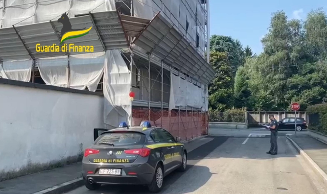 Noleggio di ponteggi e fatture false: impresa edile nei guai a Castellanza