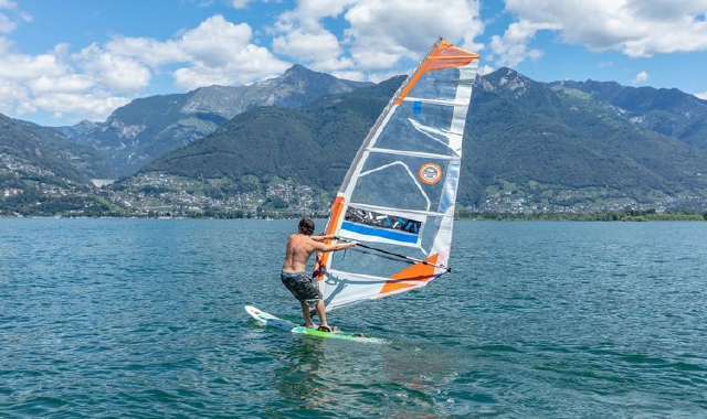 Le sponde del lago Maggiore e degli altri laghi sul territorio varesino sono l’ideale per chi vuole trascorrere una giornata in costume alla ricerca della tintarella e di un bagno rinfrescante o per chi non può partire in vacanza