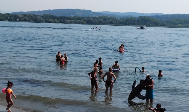 Bagni e tuffi proibiti ad Arona