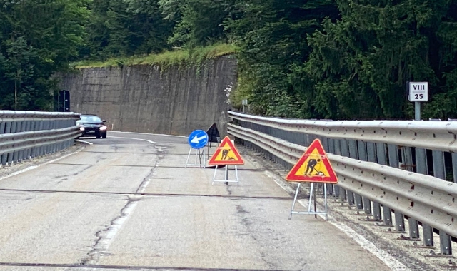 Si stacca un giunto sul viadotto: pericolo sulla 337 della Valle Vigezzo