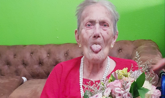 Una simpatica immagina di Enrica Zoni durante i festeggiamenti