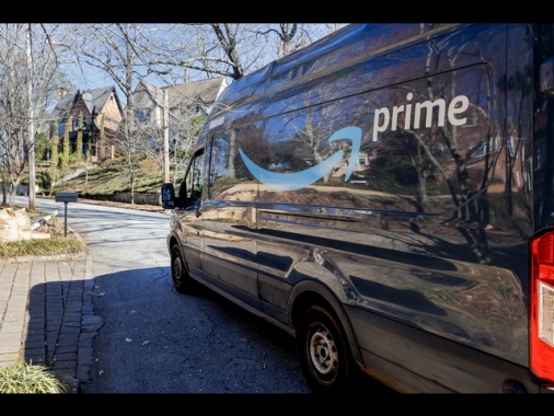 Gip convalida il sequestro da 121 milioni a filiale di Amazon