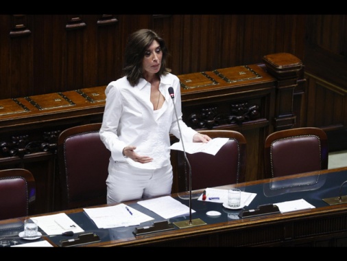 Bernini, riforma contratti ricerca contro inferno del precariato