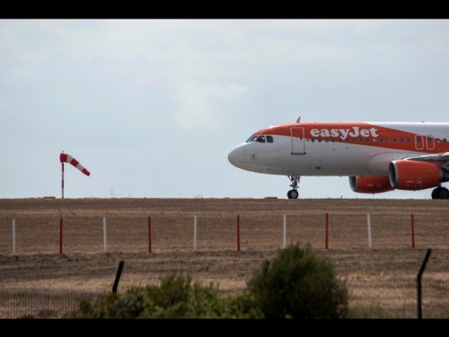 EasyJet, cancellati 10 voli tra Italia e Portogallo fino al 17/8