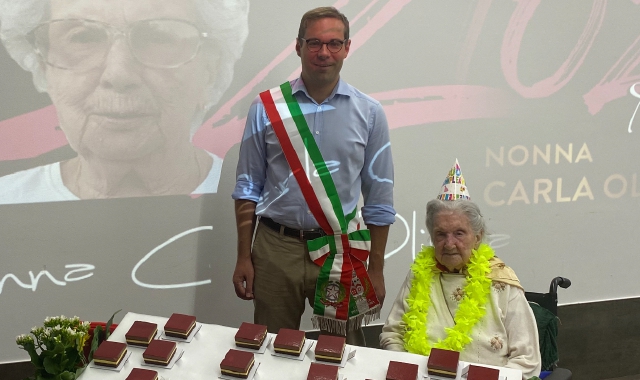 Olimpia Carla Meschini festaeggiata per i suoi 102 anni