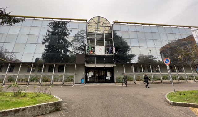 Il municipio di Saronno (foto Archivio)