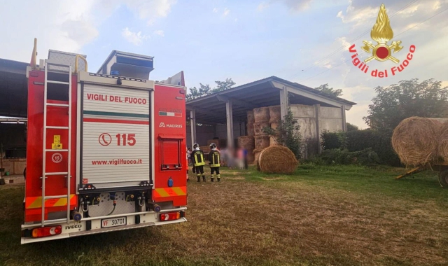 Schiacciato da balla di fieno, tragedia a Vimercate